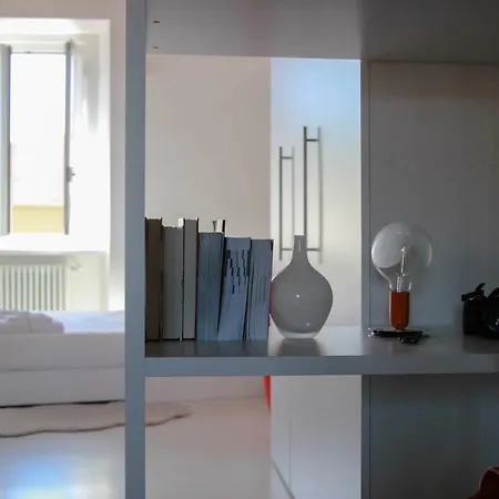 Design Porta Venezia Appartamento *